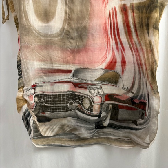 Stylish Women's Graphic Top - Picture 5 of 10